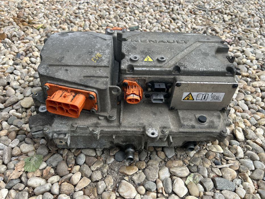 Dezmembrez / Piese din dezmembrare Renault ZOE generatia 1 - 5AM