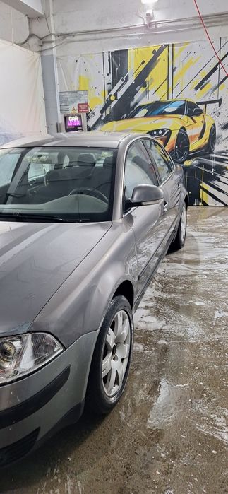 Vând Volkswagen Passat B5.5