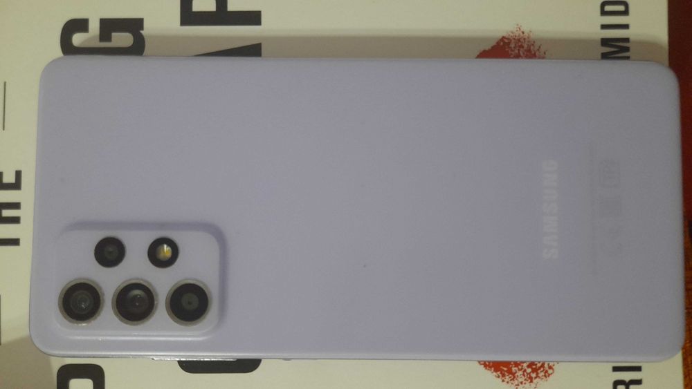 Продаётся Самсунг А 52 в идеальном состоянии.Имеется кoробка.