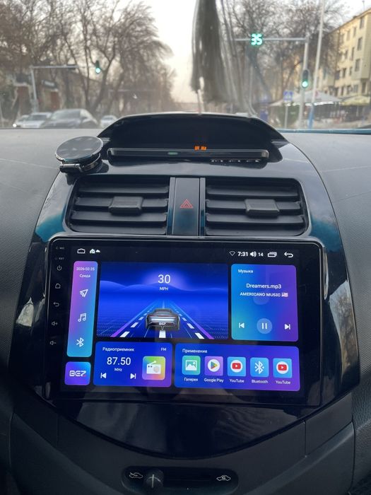 Монитор BEZ 9 black piano ramkasi bilan