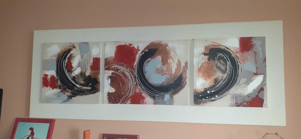 платно 120см на 50см с три тематични картини по 32см на 32см всяка