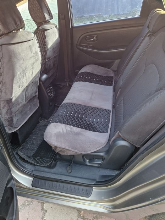 KIA CARENS  2014год выпуск.