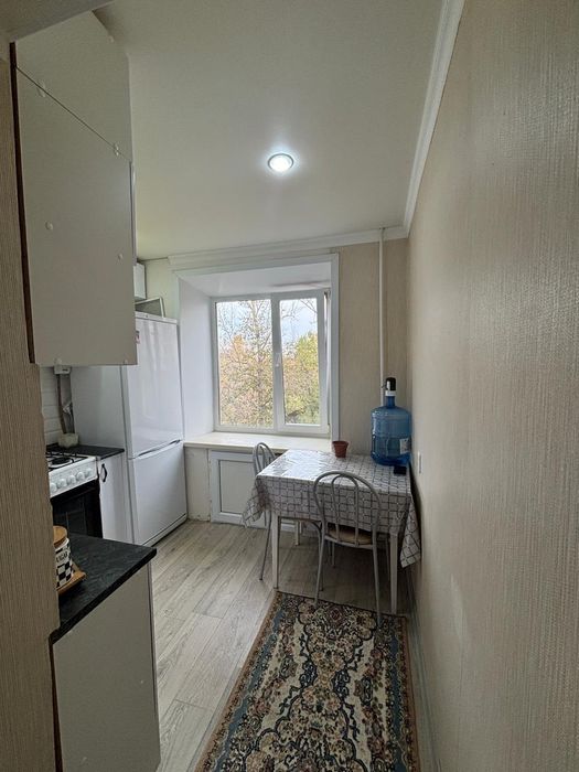 Продам 4х комнатный квартиру