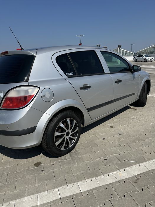 Vand opel astra H 1.6 benzina