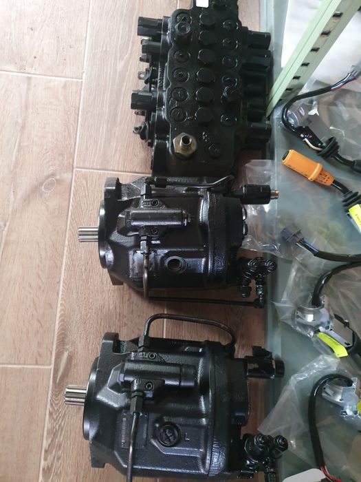Pompe jcb variabil