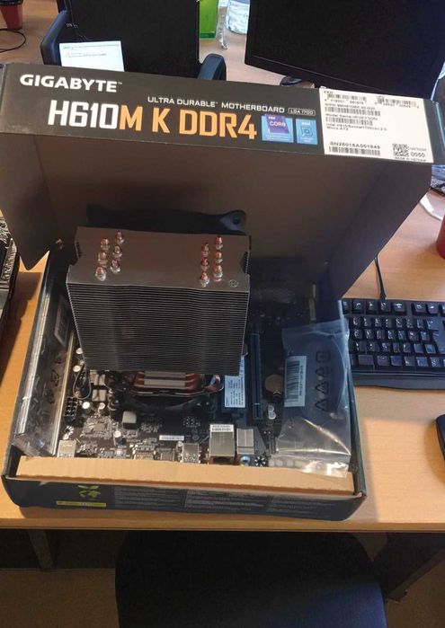 KIT i5 14400f 4.7 Ghz, Placa Gigabyte H610M, 32GB DDR4, NVme 256