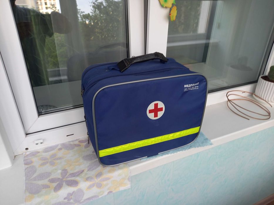 Сумку фельдшера. Новая. Цена 10 000