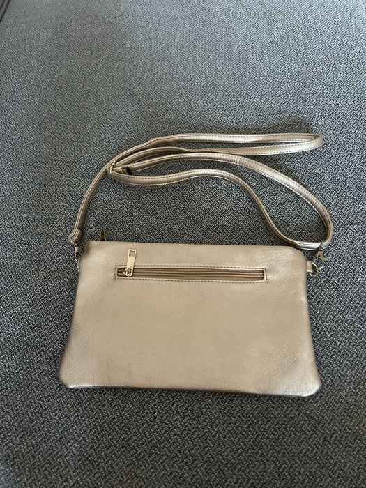 Poșeta aurie ca noua