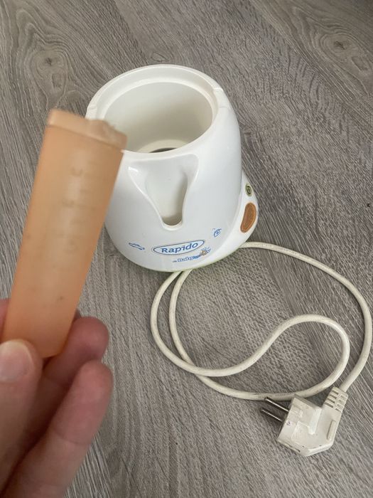 Fierbator pentru biberoane sau mancare de bebelusi