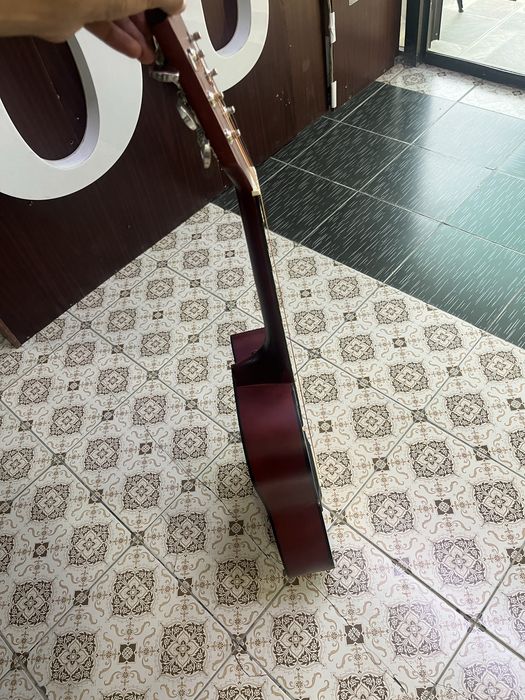 Gitara sotiladi Kabat akustika