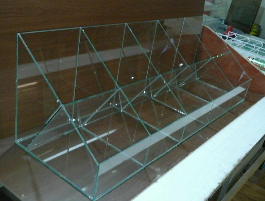 Витрины стеклянные Ремонт стекол Изготовление Зеркала Оргстекло ...