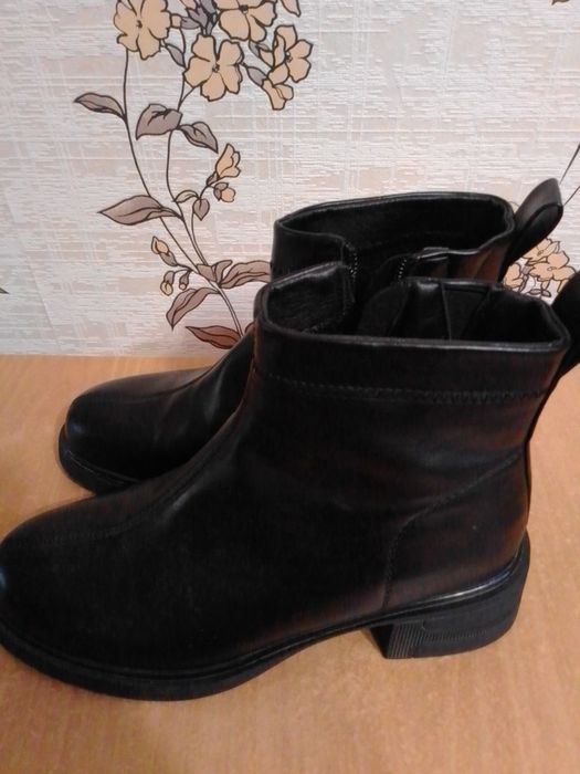 Продам обувь. Осень - весна.