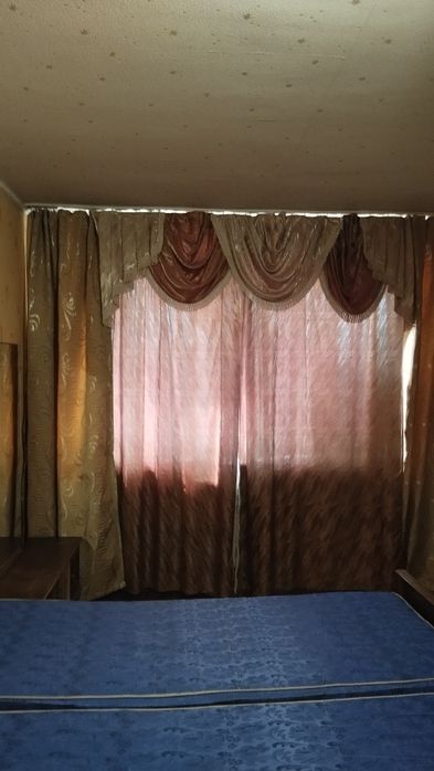 Продам шторы шелковые