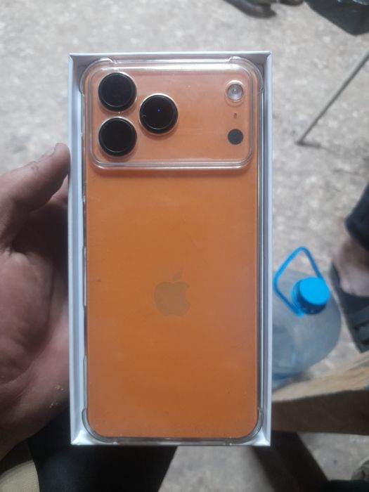 IPhone 17 Pro Max на андройде