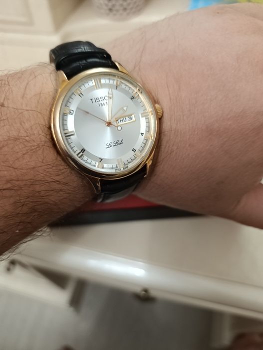 Продаются часы TISSOT 1853.