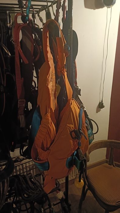 Vând vesta de salvare palm