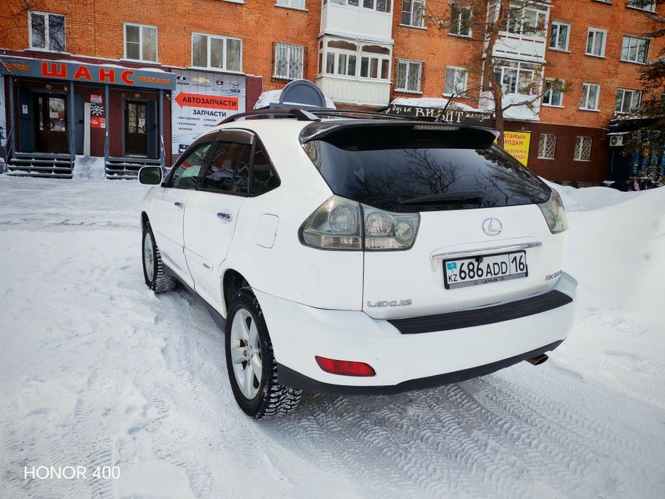 Продам машину Lexus