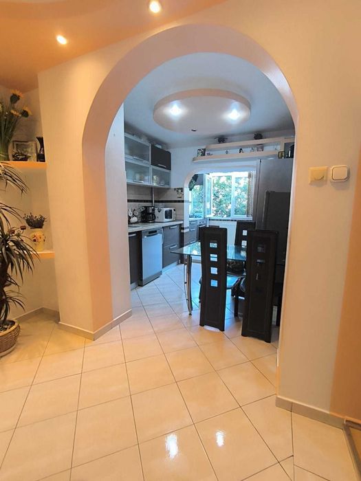 Proprietar – Vând apartament 3 camere decomandat, etaj 2, Obcini (Suceava) – 68 mp