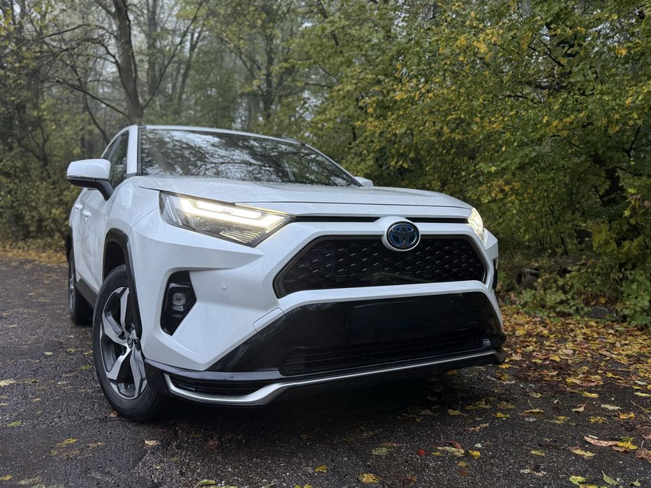 TOYOTA RAV4 2025 — imagine 2