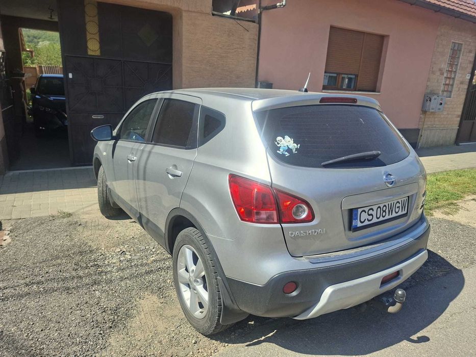 Vând Nissan Qashqai 2.0 DCI 4x4 Tekna full din 2009