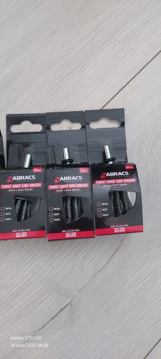 Vând Perie cu noduri răsucite