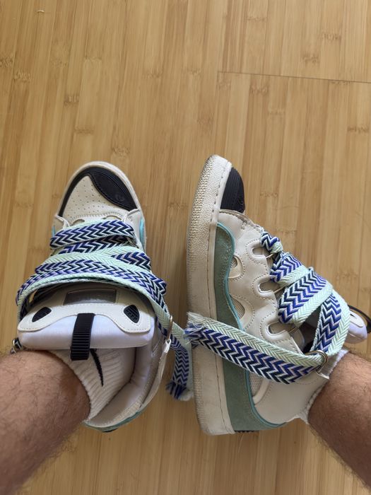 Lanvin blue curb