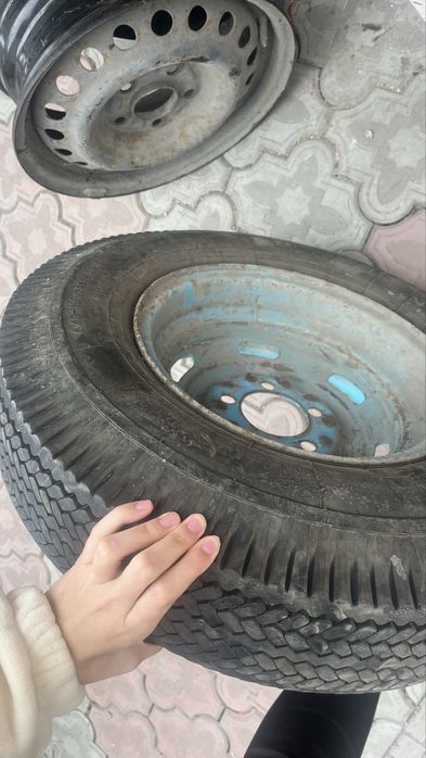 Продам колесо на москвич жигули