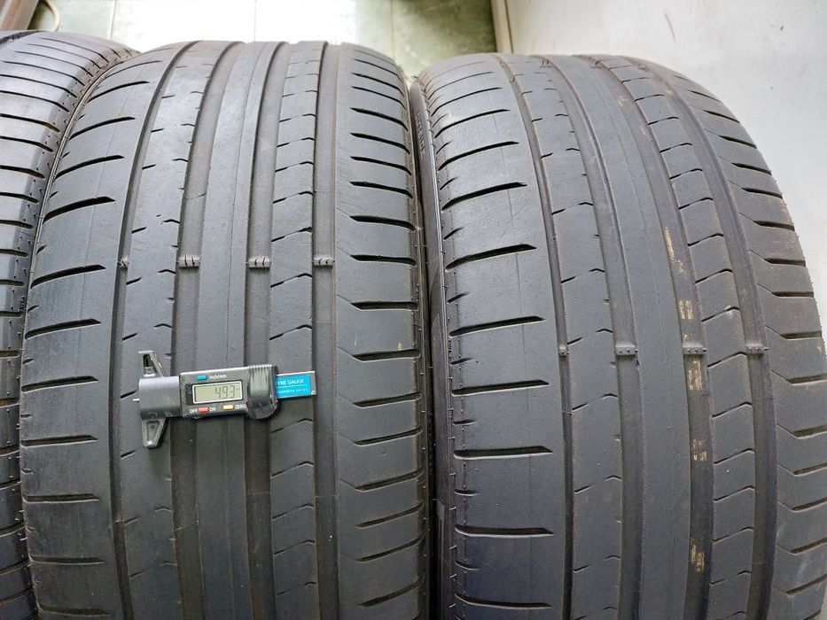 Set anvelope 325/35 R23 cu 285/40 R23 Pirelli