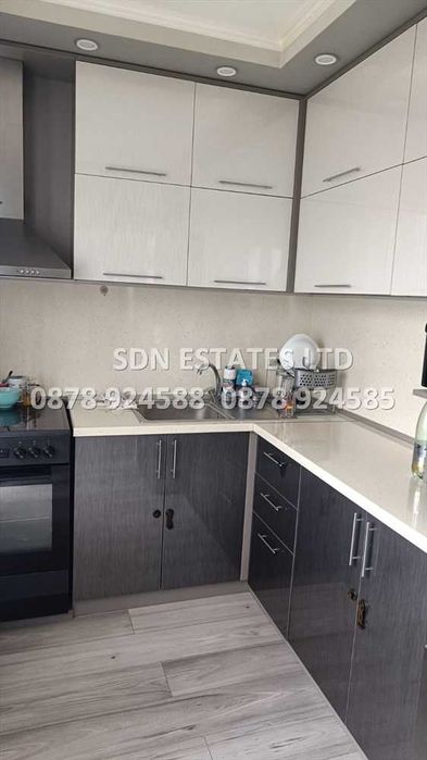 Продава се Четиристаен апартамент в Казанлък - 115 кв.м за 1042 €/кв.м - Снимка #1