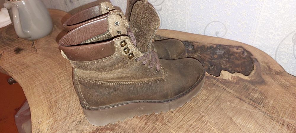 Продам ботинки димесезонные