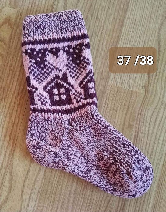 Șosete tricotate manual