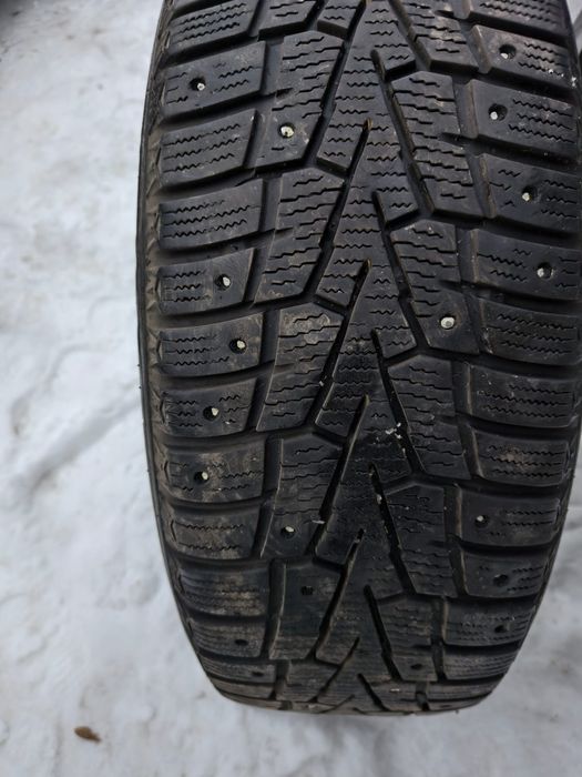 Продам зимние шины 215/60/16