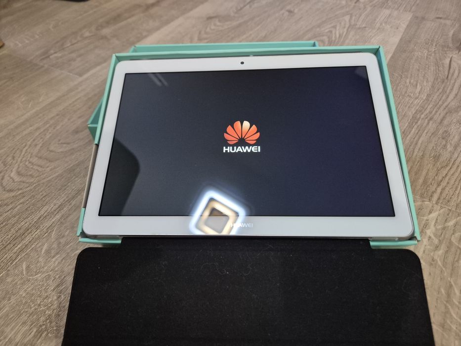 таблет Huawei MediaPad T3 10 – като нов,, с голям екран