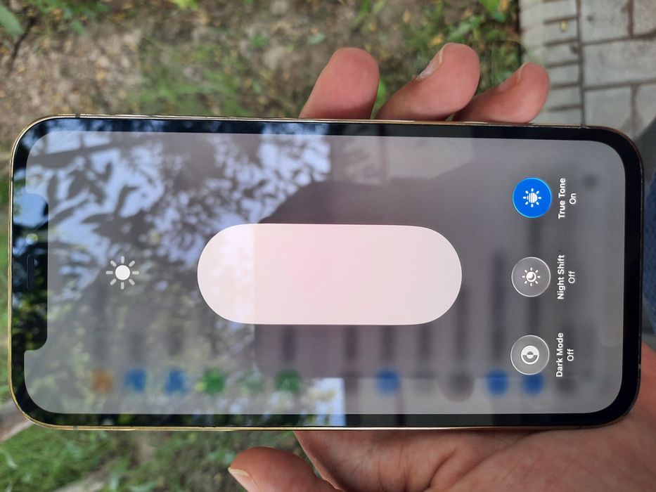 Iphonr 12 pro gold SOTILADI