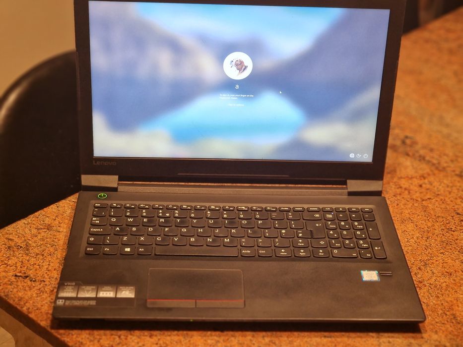 Laptop Lenovo v310