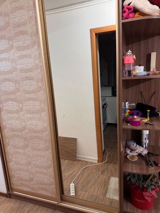 Шкафы много что хранит!