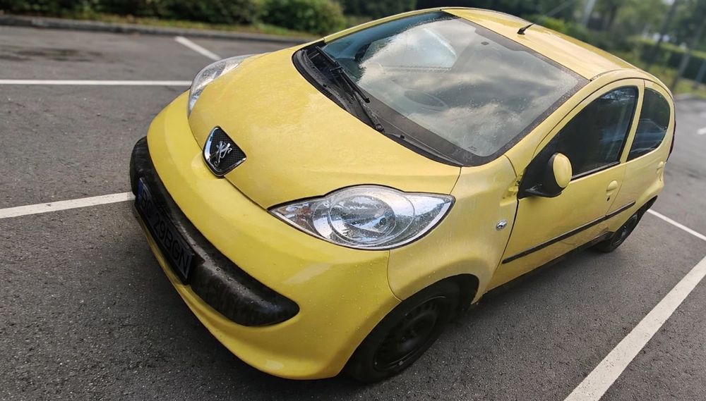 Vând Peugeot 107