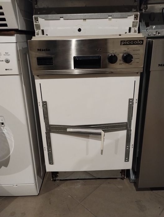 Съдомиялна MIELE 45 см.Инокс