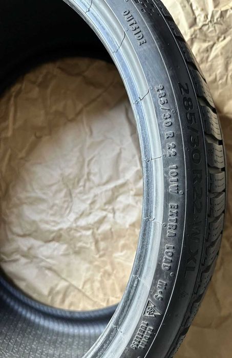 285/30 R22 Continental WinterContact TS860S