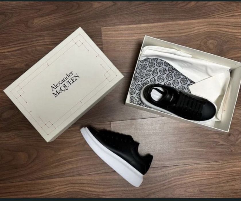 Vand alexander mcqueen noi