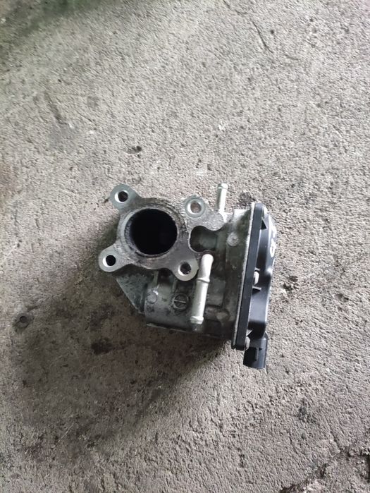 EGR клапан за Mazda  SH01 20300