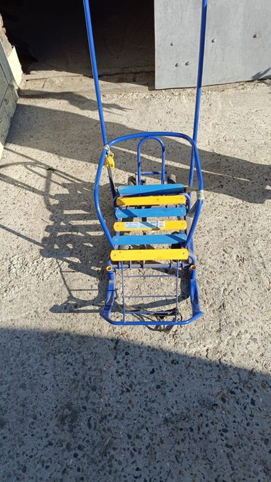 Продам санки новые