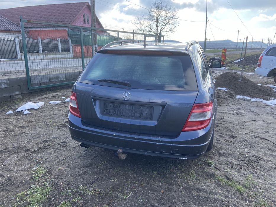 Piese Mercedes C Class 200 cdi w204 an 2008 motor 2.2 diesel.injector