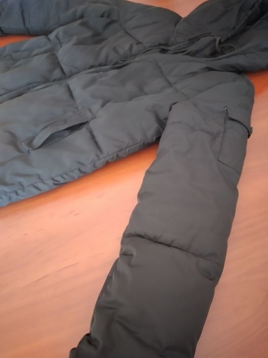 Отдам за шоколадки  рахат.вещи хорошие