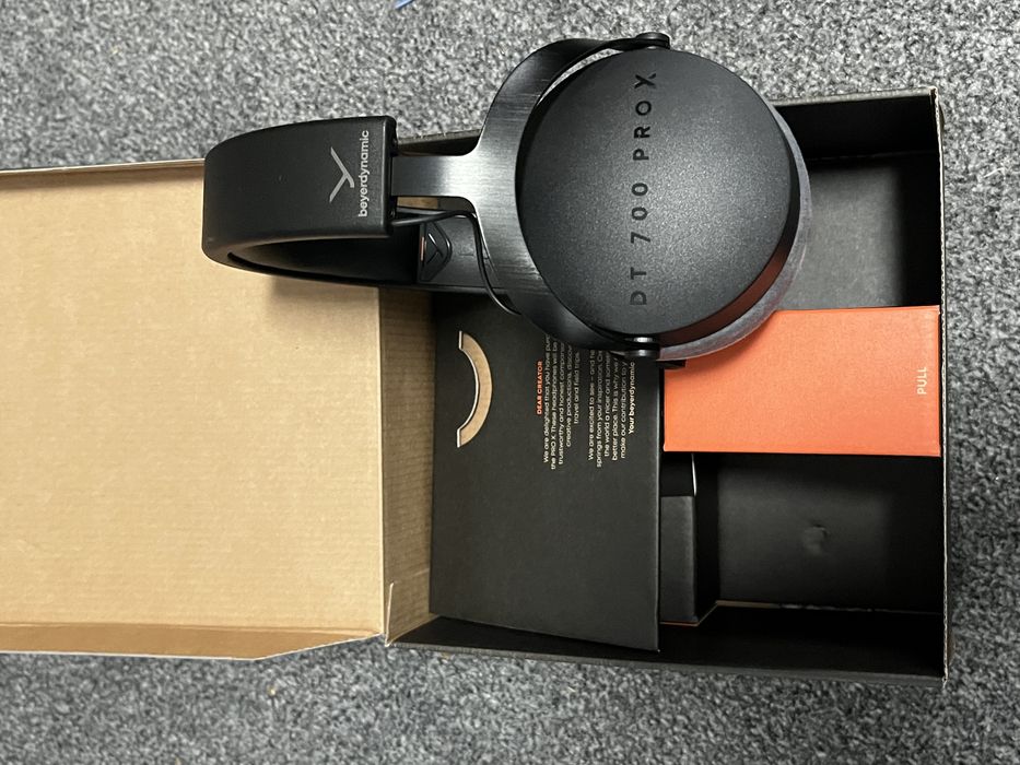 Beyerdynamics DT 700 PRO X студио слушалки