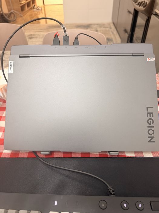 Lenovo Legion y7000
