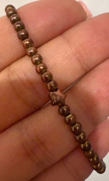 Продам шкатулку с разными украшениями 3000т