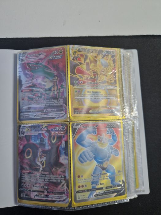 Colecție de cartonașe Pokemon