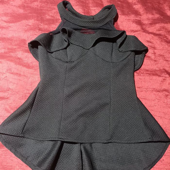 Рокли и официални блузи