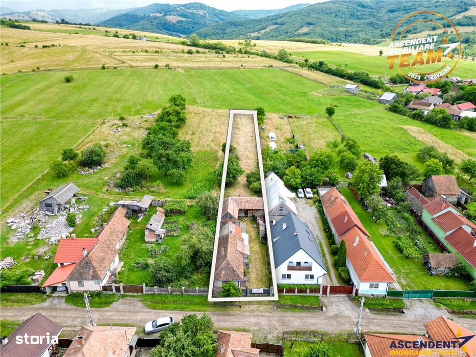 Casa din caramida cu 1.087 mp teren, pozitie centrala, utilitati la po